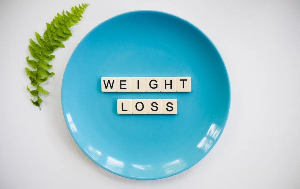 blue_and_white_weight loss_round_plate